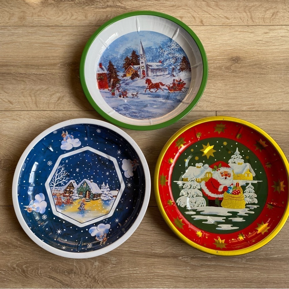 Vintage Christmas Tins dishes candy bowls set of 3
